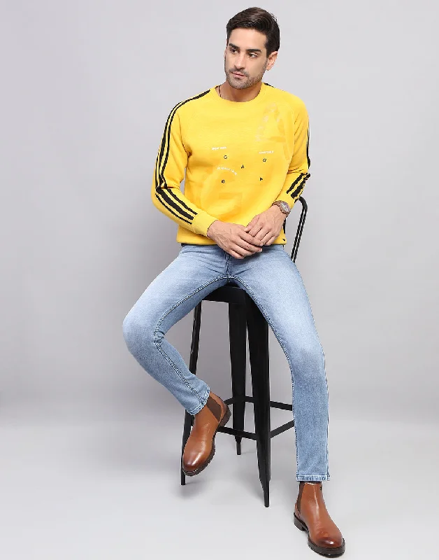Weekend Bargains to Relish Men Yellow Printed Round Neck Full Sleeve Sweatshirt